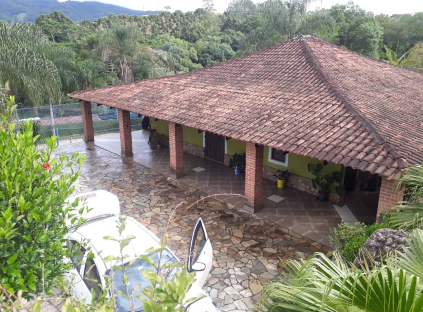 Casa avarandada da Chácara MAYNA